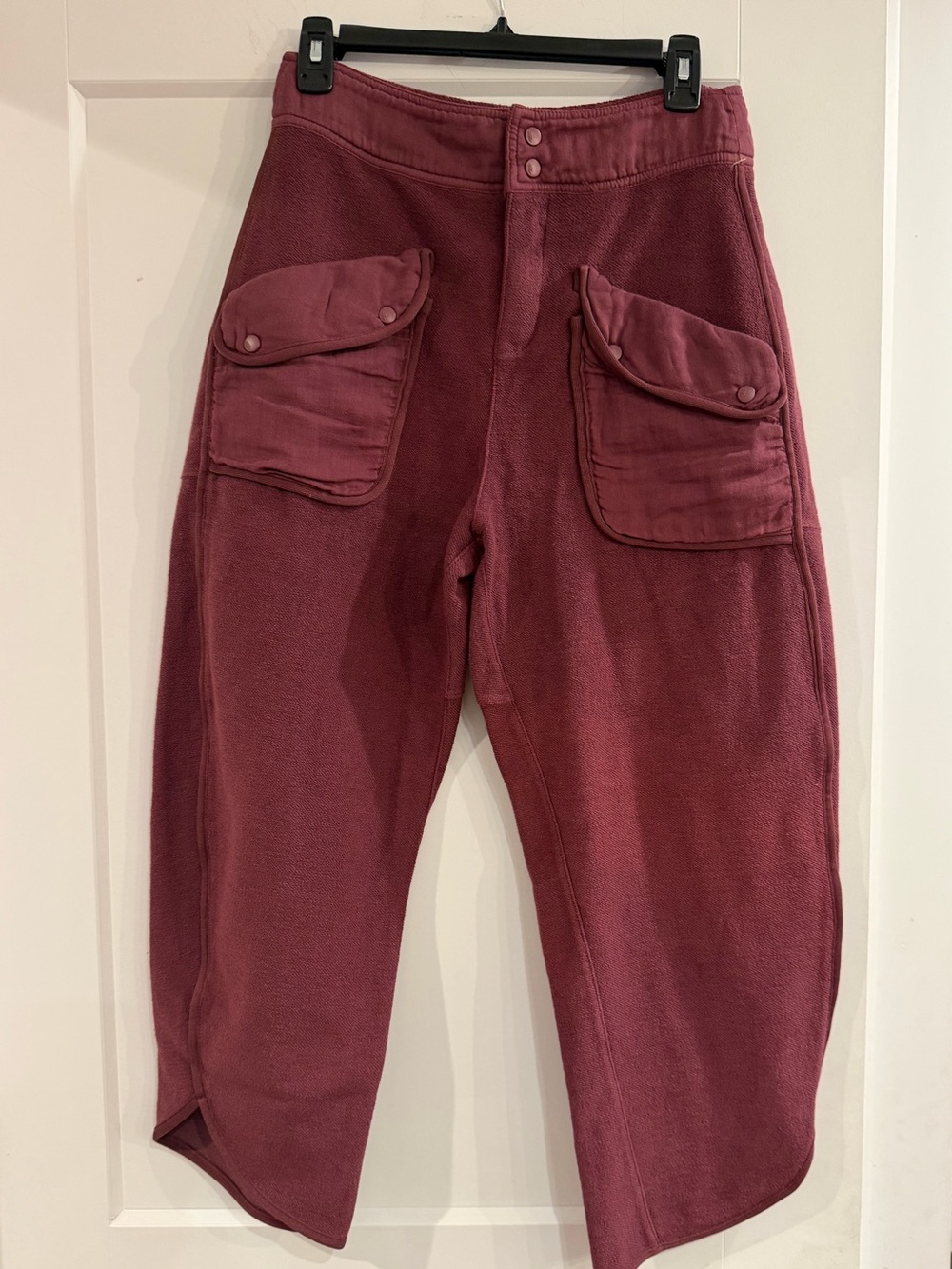 Free People Movement Womwns Cargo Fleece Barrel Leg Cropped Pants in Burgundy